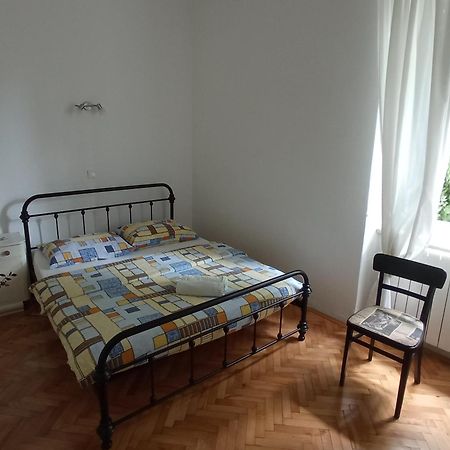 Apartman Pem Pula Eksteriør billede