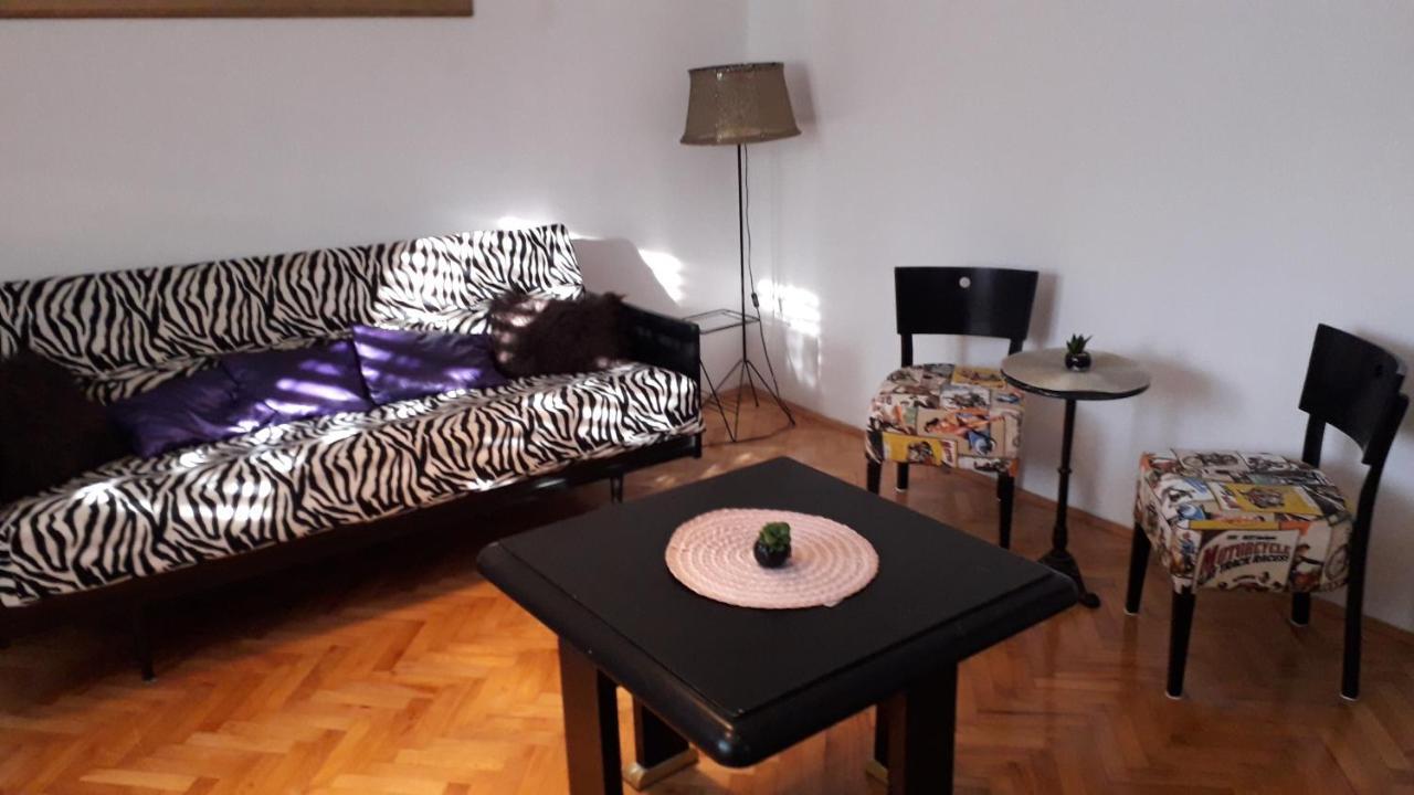 Apartman Pem Pula Eksteriør billede