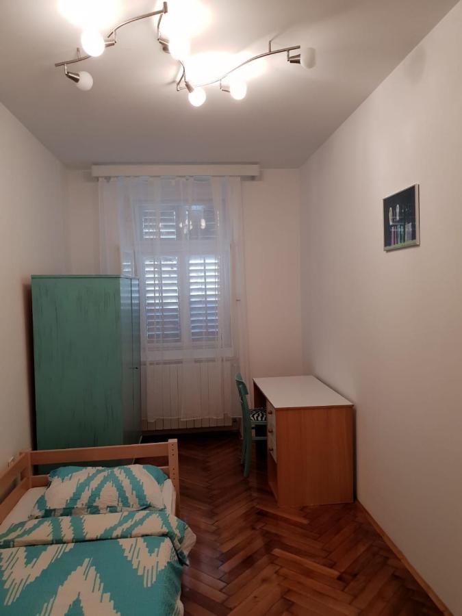 Apartman Pem Pula Eksteriør billede
