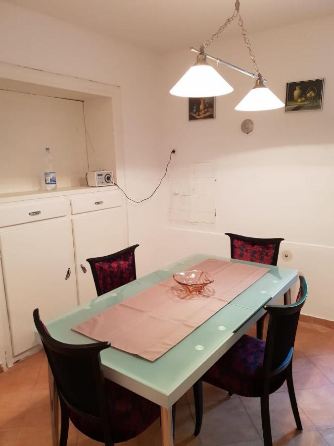 Apartman Pem Pula Eksteriør billede